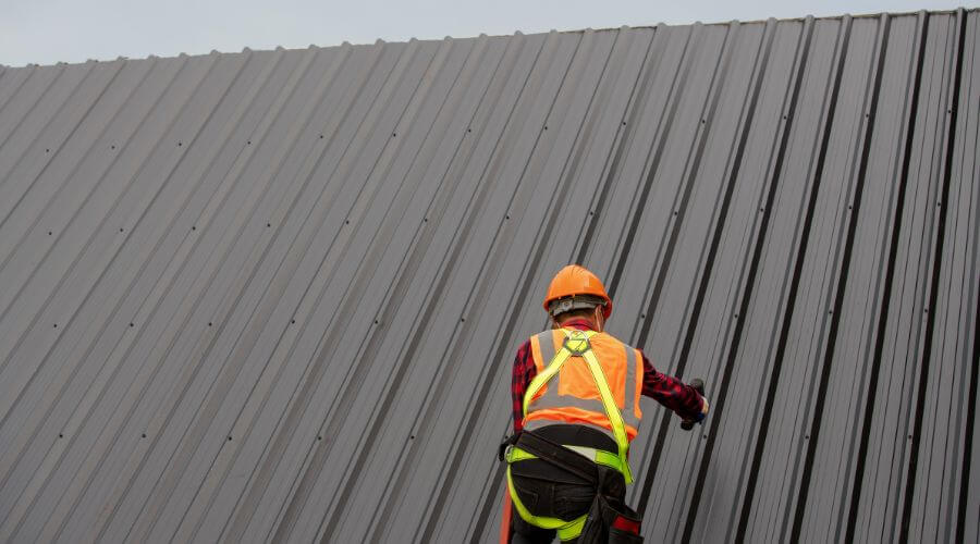 Professional metal roof installation services in Hoffman Estates, IL